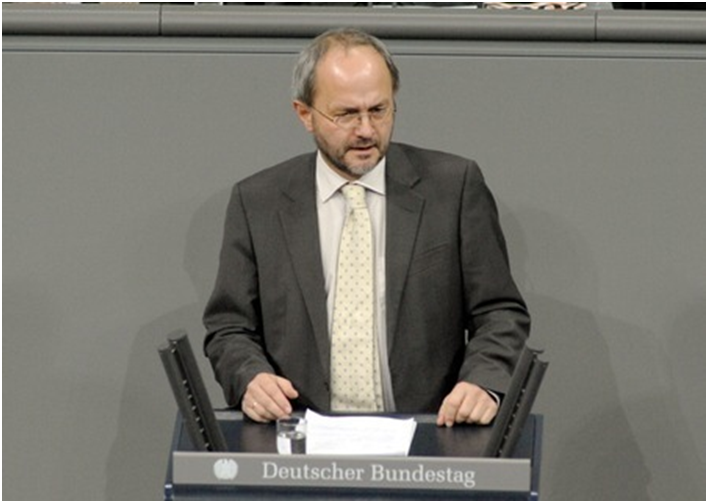 Volkmar Klein setzt sich im Deutschen Bundestag für Entwicklungszusammenarbeit ein Volkmar Klein setzt sich im Deutschen Bundestag für Entwicklungszusammenarbeit ein